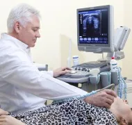 При каких симптомах нужно обращаться к эндокринологу