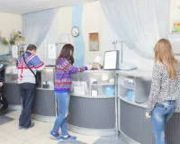 При каких симптомах нужно обращаться к гастроэнтерологу